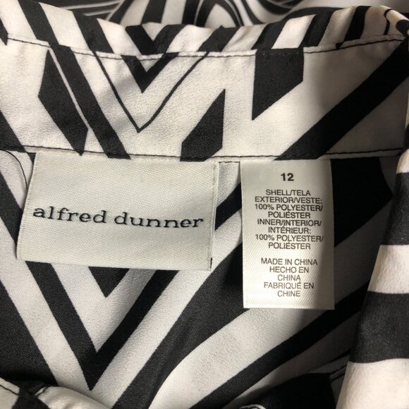 Alfred Dunner Blouse Womens Size 12 Black White Geometric Button Up Shirt - Picture 6 of 7
